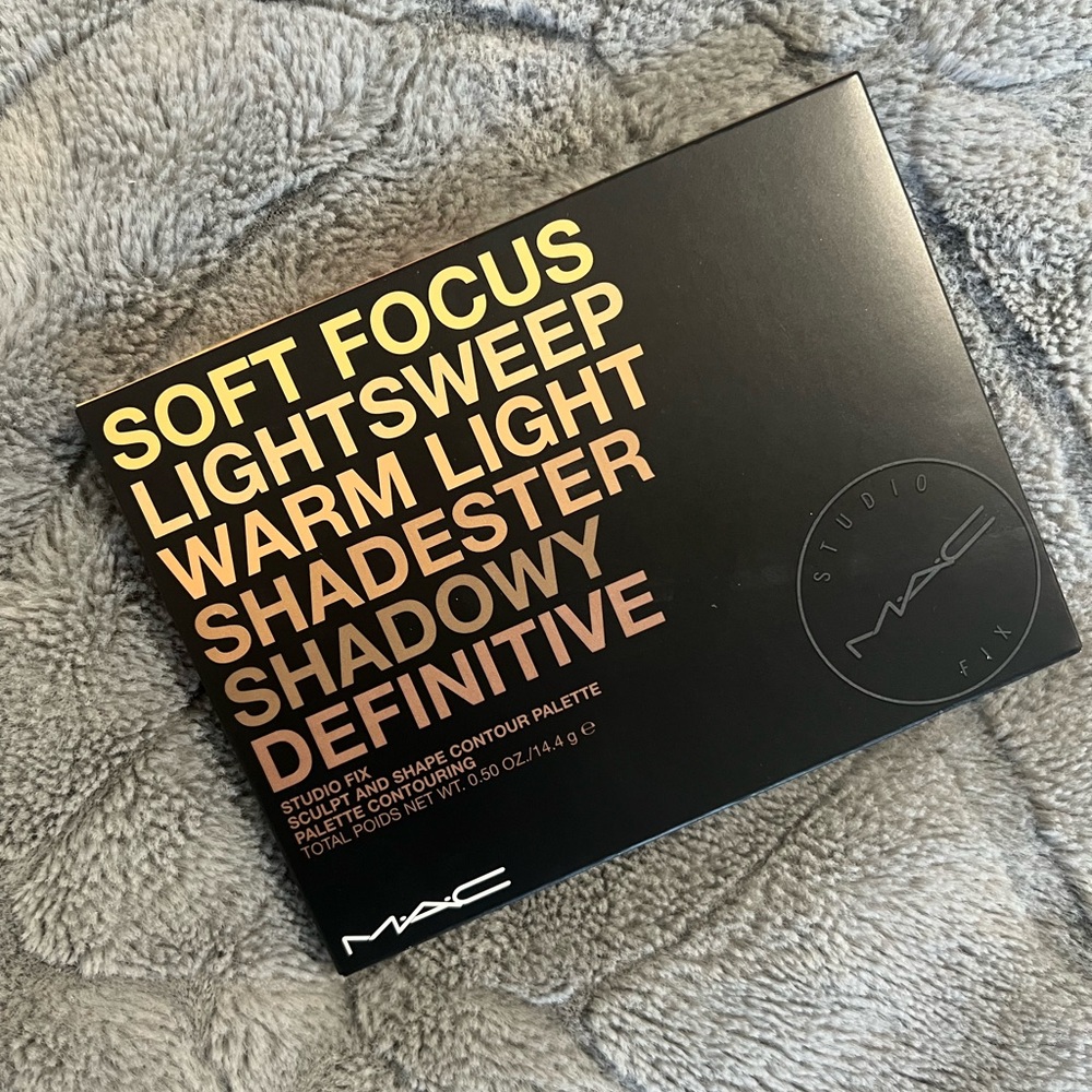 MAC Studio Fix Contour Palette (medium/dark)